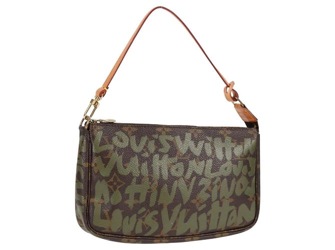 LOUIS VUITTON Pochette Accessoires Graffiti Pouch Khaki M92191 LV Auth ep10096V Monogramm