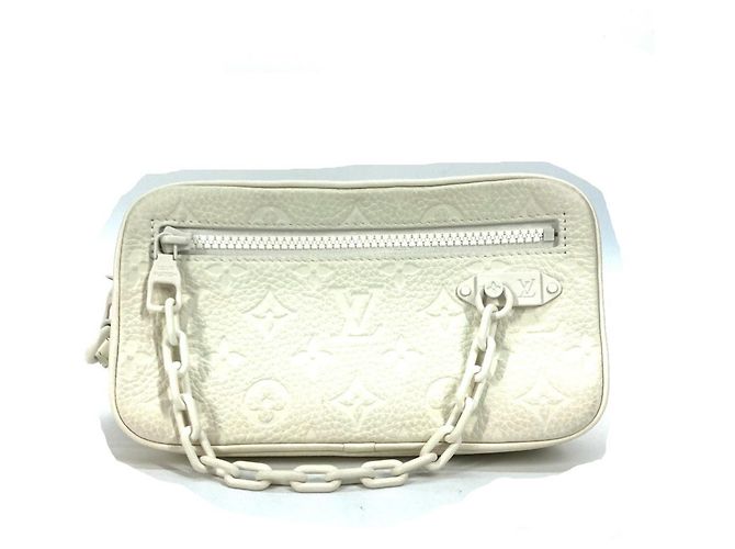 Pochette Volga Monogram Empreinte Louis Vuitton Branco