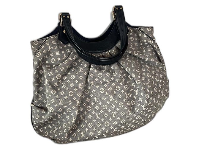 Louis Vuitton Encre Monogram Idylle Cinza