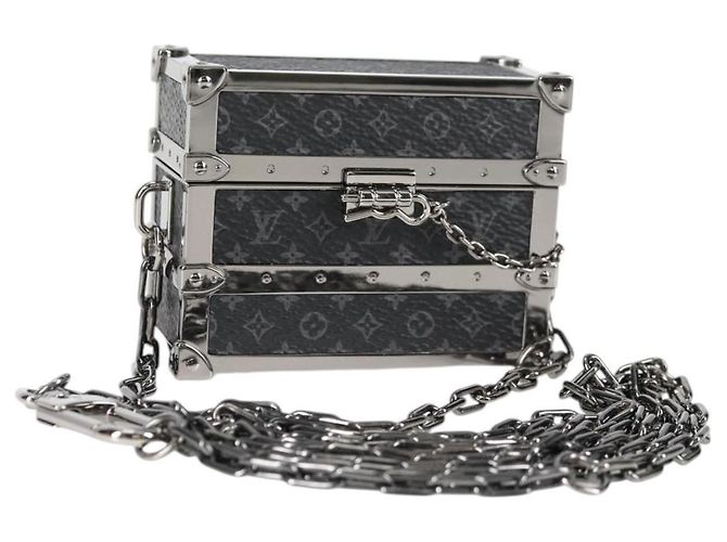 LOUIS VUITTON Trunk Box Earphone Metal M77167 LV Auth 133202SM Black