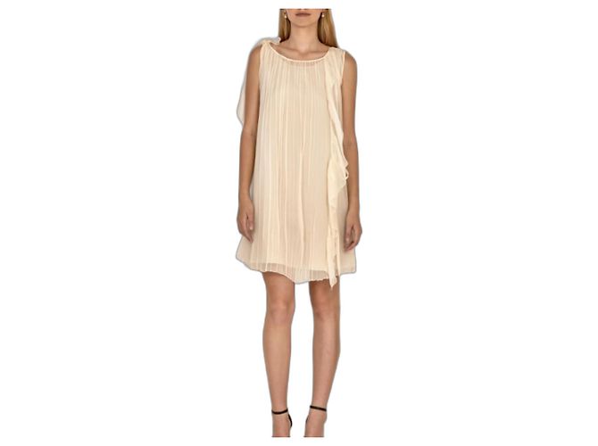 Vestido de noite Alberta Ferretti, modelo Weightless. Bege