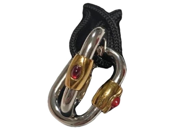 Abotoaduras Yves Saint Laurent em metal prateado Prata