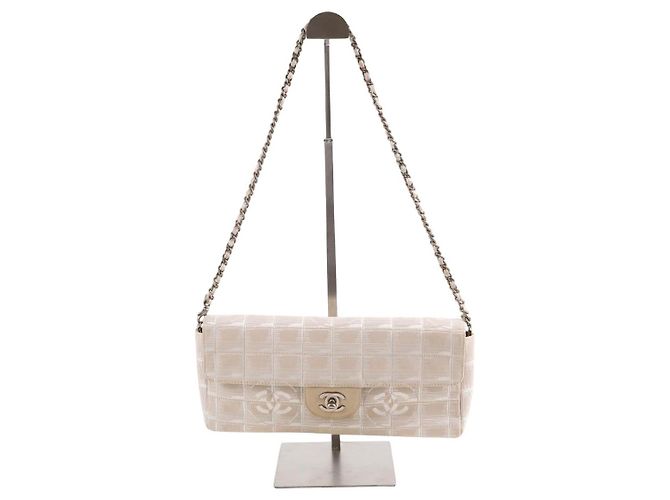 Chanel Bolso de cuero beige