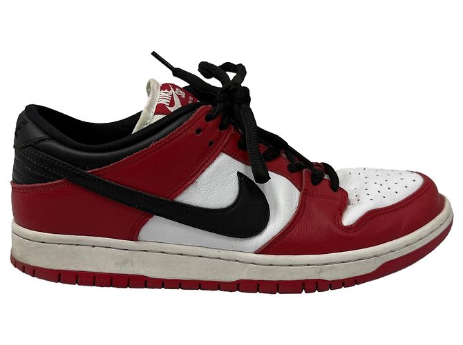 Baskets Nike SB Dunk Low Pro en cuir Chicago Rouge Bordeaux