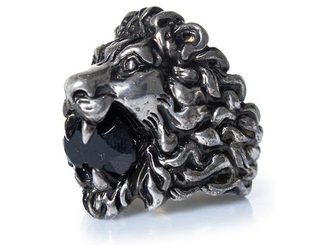 Gucci, Unisex Löwenkopf-Ring mit schwarzem Stein Silber