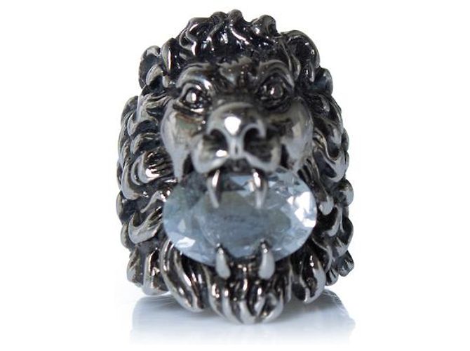Gucci, Unisex Löwenkopf-Ring mit transparentem Stein Silber Weiß