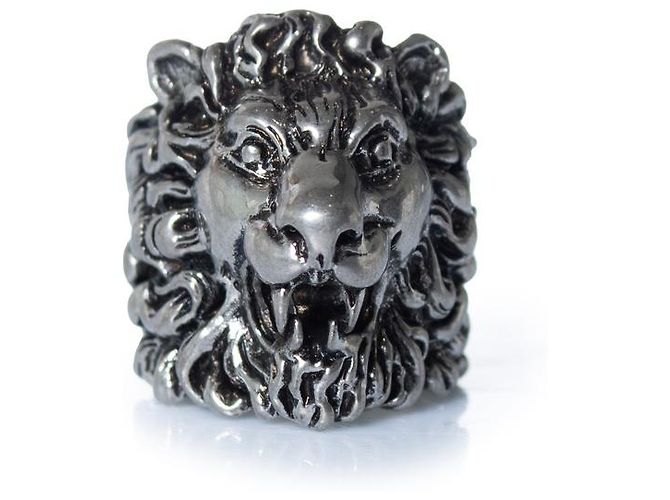 Gucci, Unisex Löwenkopf-Ring aus Silber