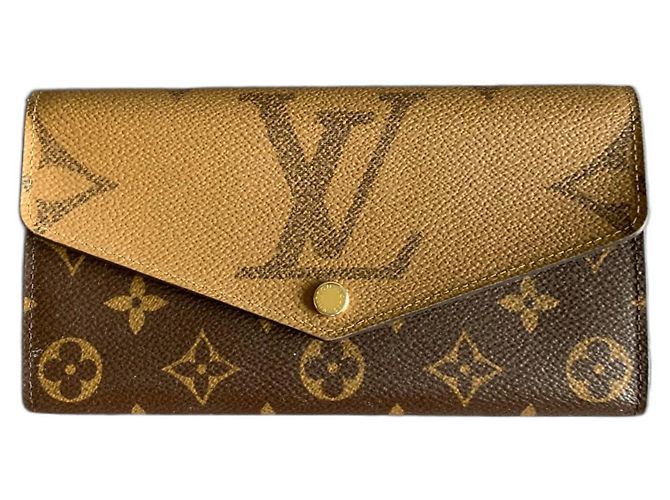 Louis Vuitton Sarah wallet Monogram Reverse Giant