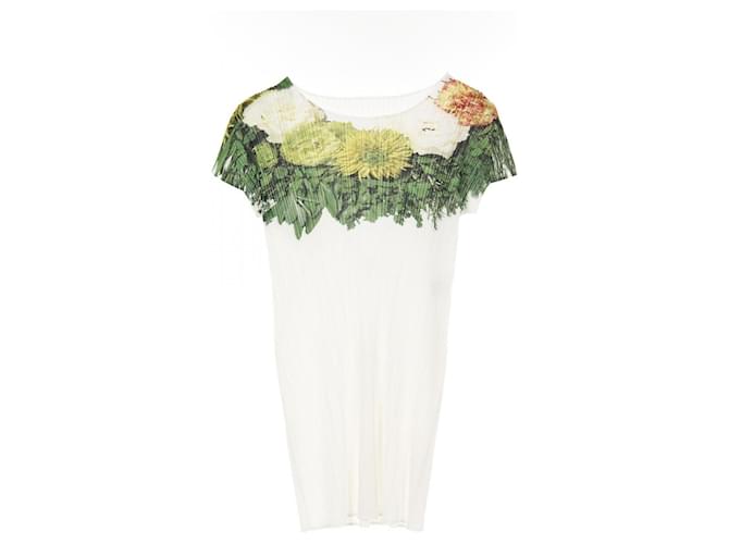 Autre Marque Pleats Please Polyester Dress White Multiple colors  ref.2463784