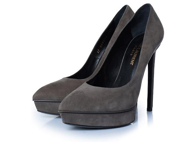 Saint Laurent, escarpin Janis en daim gris