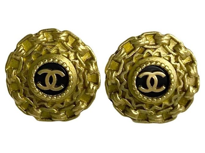 Timeless Orecchini a clip vintage Chanel 94A con marchio Coco inciso D'oro