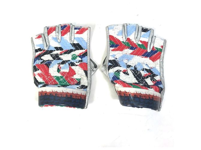 Luvas de couro sem dedos Chanel 16S CC Coco Mark Airline Prata Vermelho