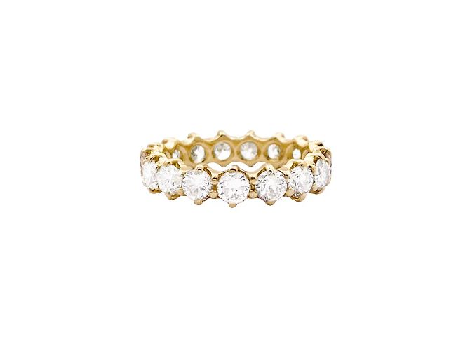 Autre Marque Alianza americana en oro amarillo y diamantes.