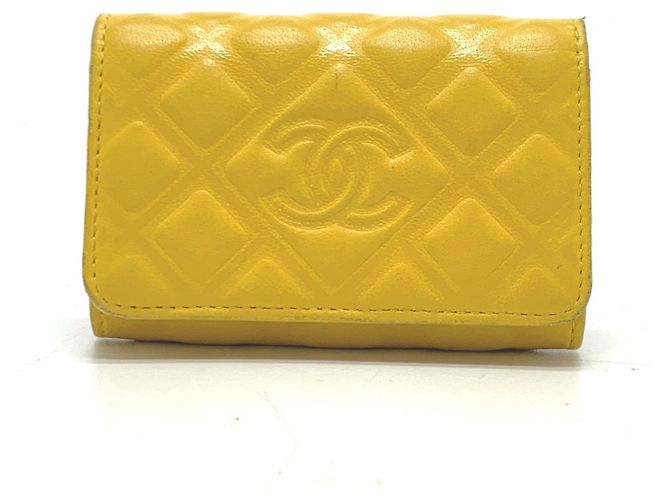 Estojo de chaves CC 4 anéis Diamond Coco Mark da Chanel Amarelo