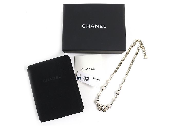 Colar de Pérolas COCO Mark da Chanel Dourado