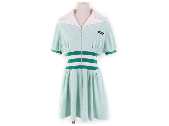 Miu Miu MiuMiu Logo gestickt aus Fleece ein Stück Grün