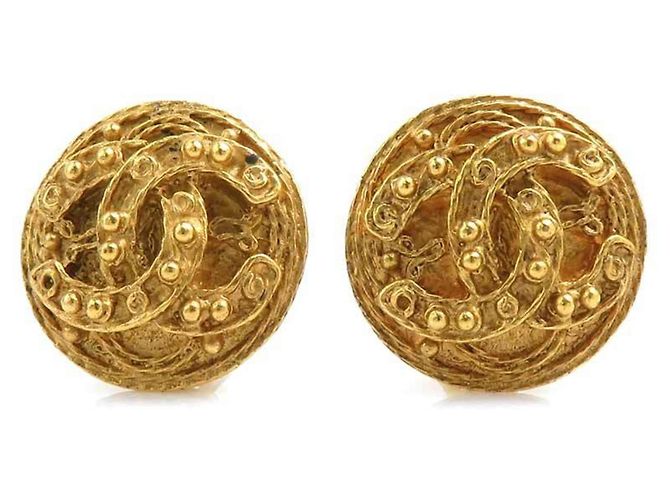 Brincos de clipe em metal dourado Chanel Coco Mark