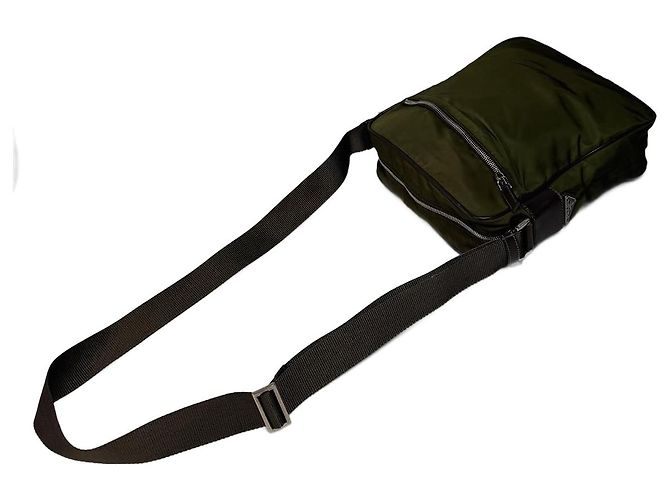 Sac triangle en polyester 2Way vintage Prada vert marron Kaki
