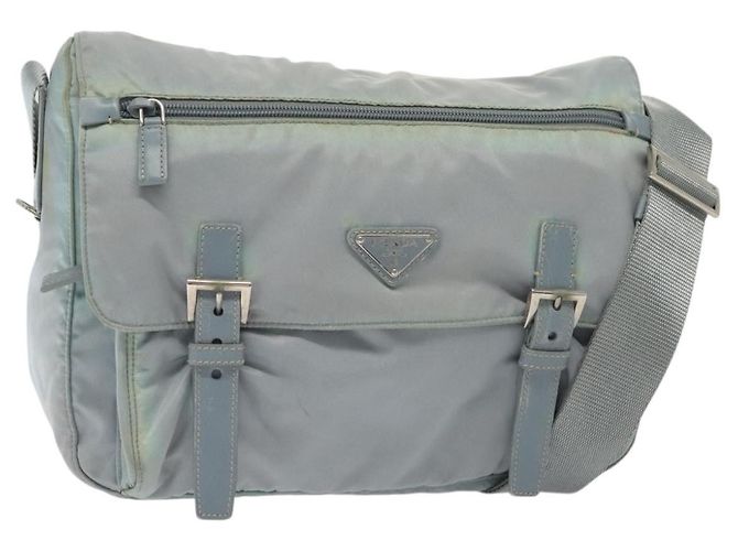 PRADA Schultertasche aus Nylon Hellblau Silber Authentisch ki5926