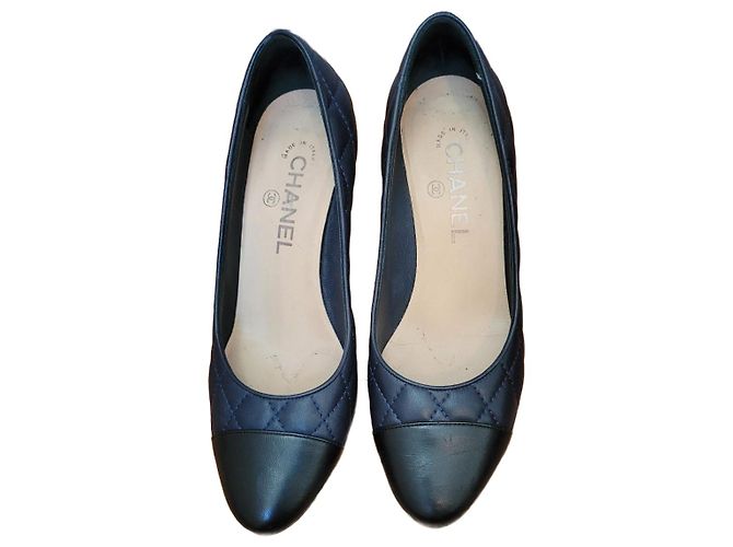 Chanel Quilted Pumps 37 Navy blue