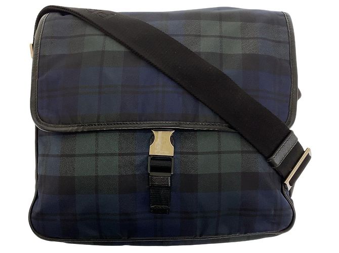 Prada Nylon Tessuto Karoschultertasche Grün