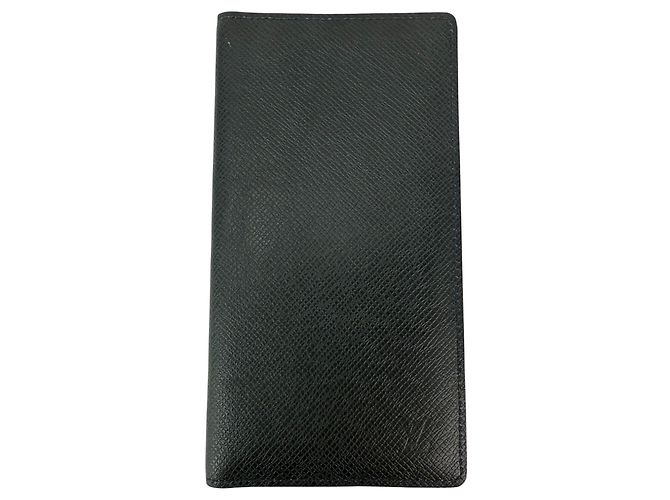 Cartera Bifold Larga Taiga Brazza de Cuero Azul Oscuro LOUIS VUITTON
