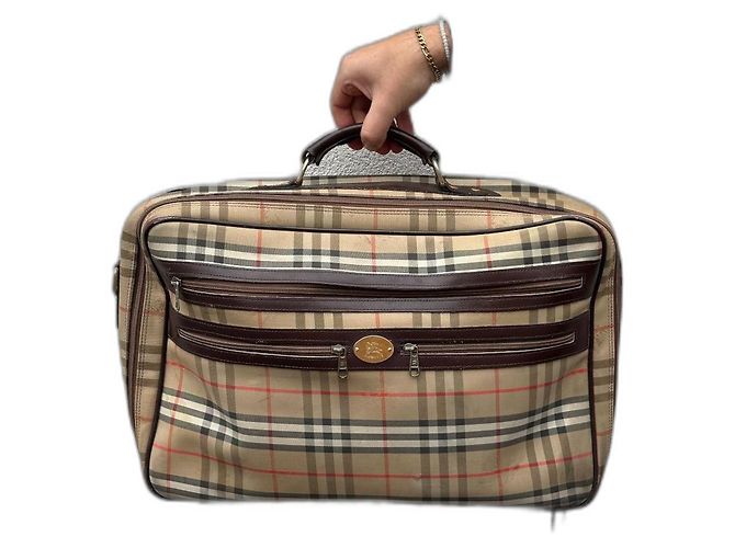 Mallette Burberry 24 Hours en cuir beige
