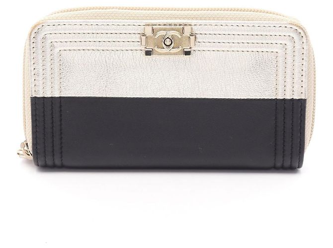 Cartera de cuero Chanel Boy Dorado