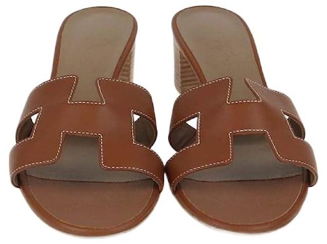 Sandali Oasis in pelle dorata Hermès D'oro