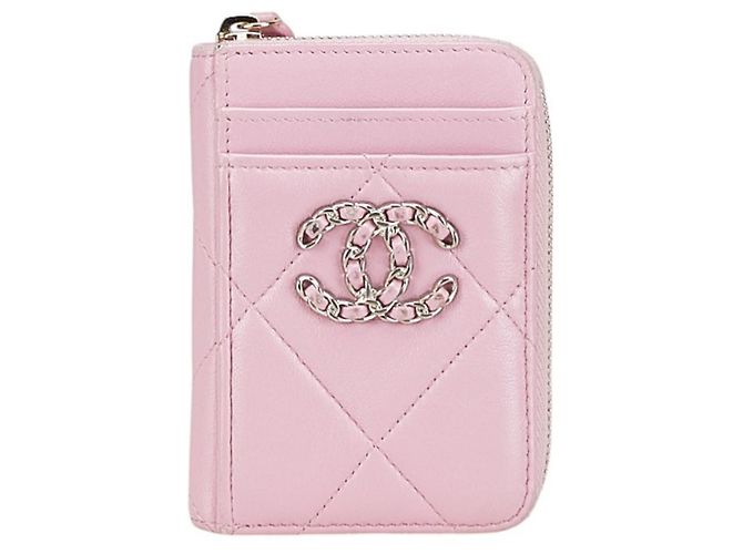 Chanel 19 Monedero Matelassé de Chanel en Cordero Rosa