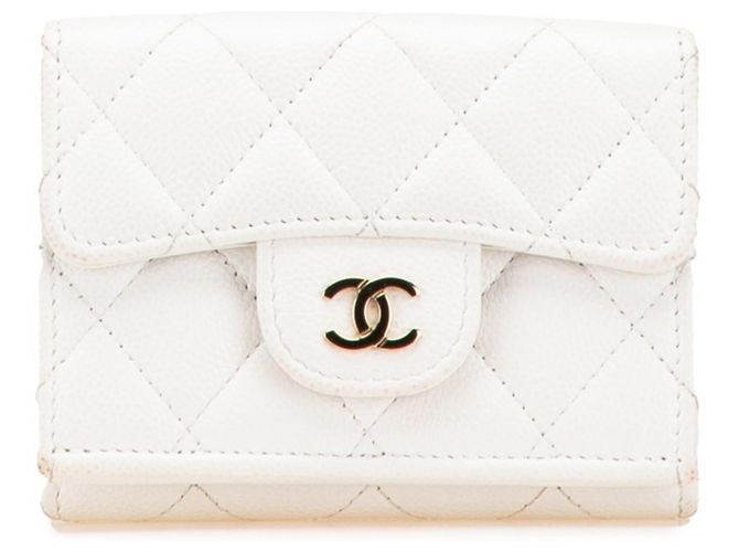 Chanel Matelassé Tri-fold Geldbörse Weiß