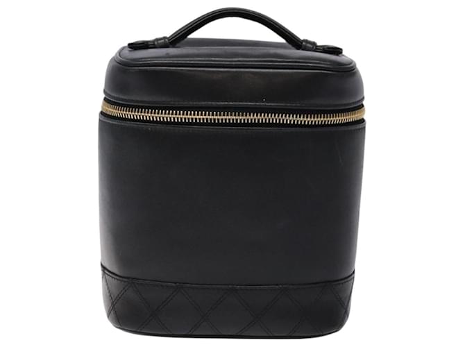 Chanel Vintage Timeless Cosmetic Case Caviar Tall Black Leather  ref.2501235