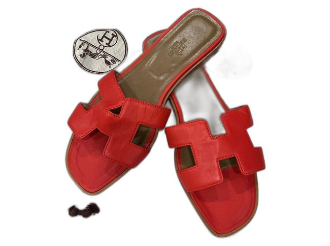 Hermès Oran Red