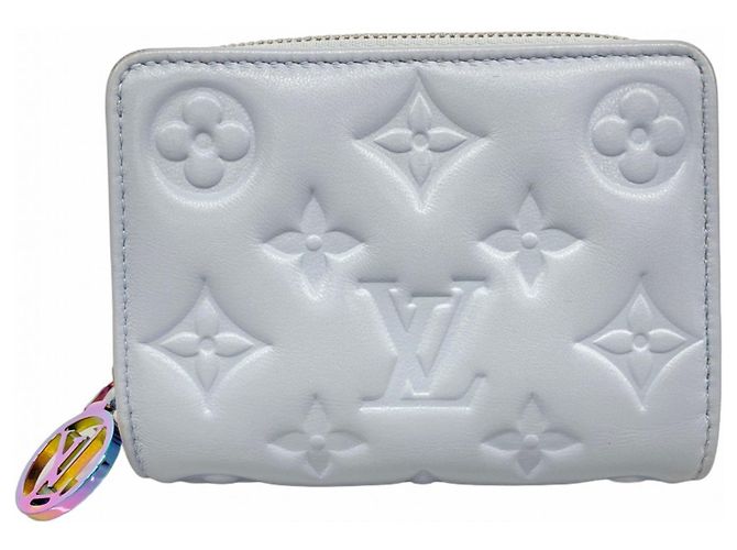 Louis Vuitton Monogram Coussin Lou Geldbörse Blau