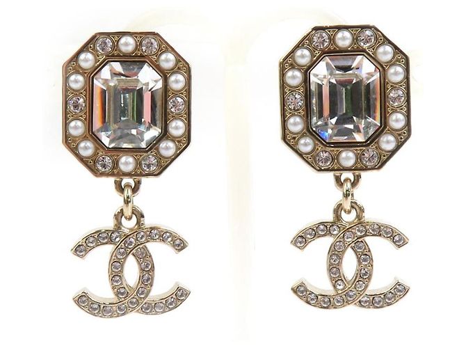Brincos de metal com strass Coco Mark da Chanel Prata Dourado