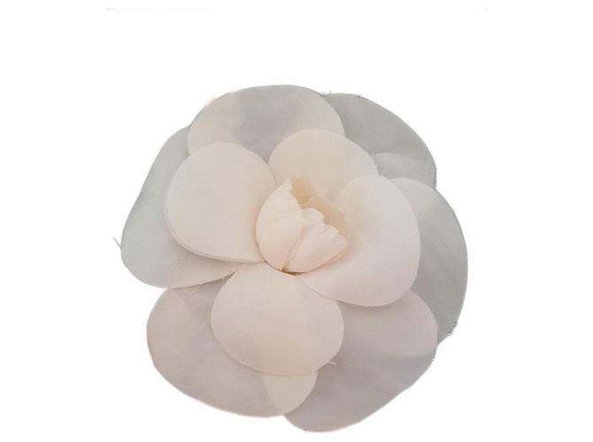 Große Chanel Camellia Brosche Weiß Aus weiß