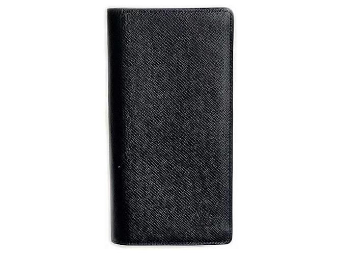 Louis Vuitton Portefeuille Brazza Taiga Long Wallet Blue Leather  ref.2511810