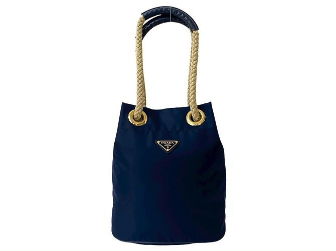 Bolsa de ombro em nylon e couro com placa de logo triangular Prada Azul marinho