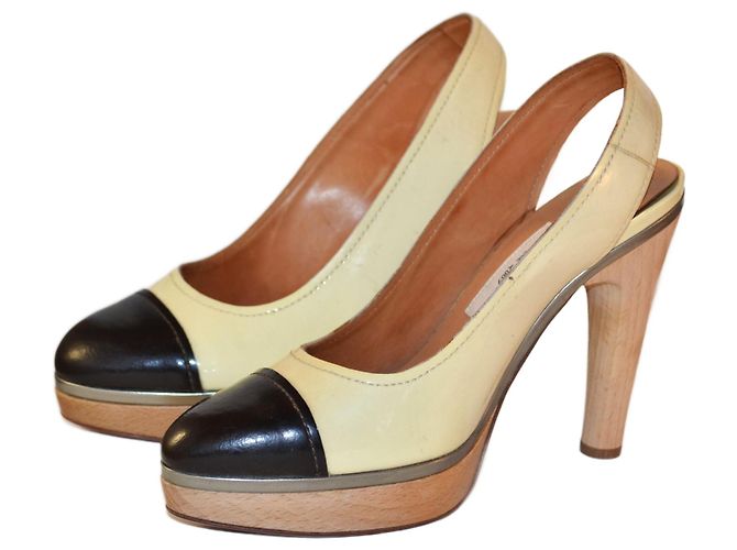 Lanvin Bicolor Pumps aus Lackleder Schwarz Weiß