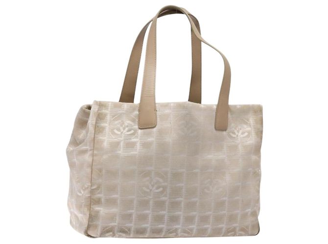 CHANEL Nova linha de viagem Bolsa de mão em nylon bege prata CC Auth 141510
