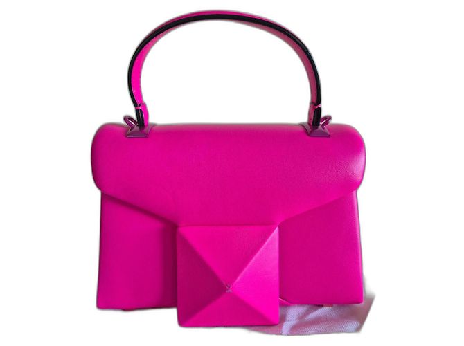Bolsa One Stud Valentino Garavani Rosa 