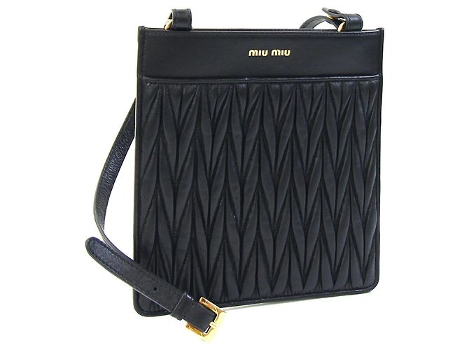 Borsa a spalla in pelle nera Matelassé Miu Miu Nero