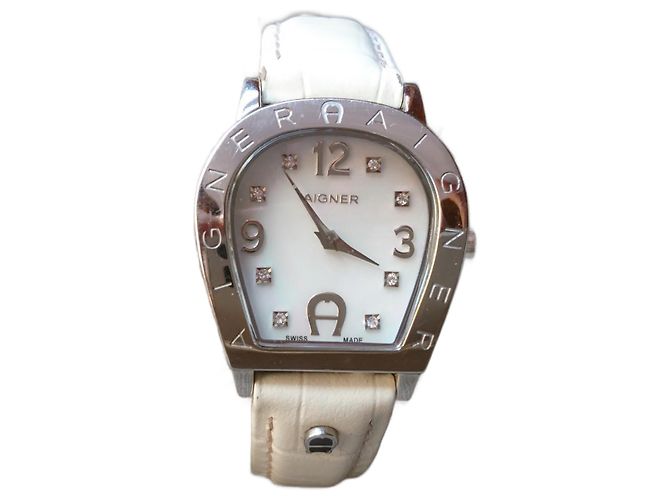 Montre à quartz Aigner Amalfi réf A32200 Swiss Made Argenté Blanc