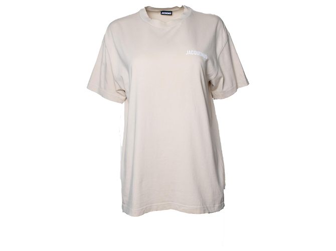Jacquemus, a camiseta Jacquemus em bege