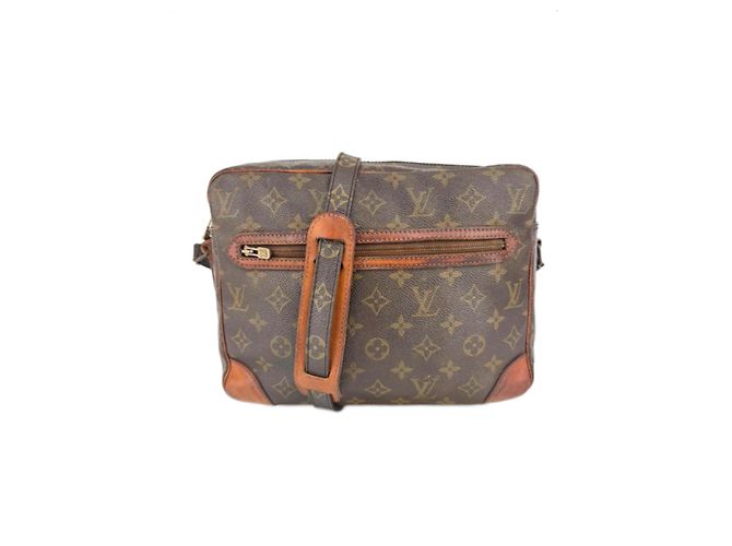 Bolsas de ombro Louis Vuitton em couro marrom 259
