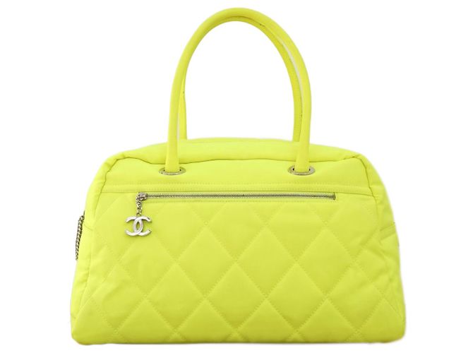 Bolso Duffle Amarillo Fluo Chanel