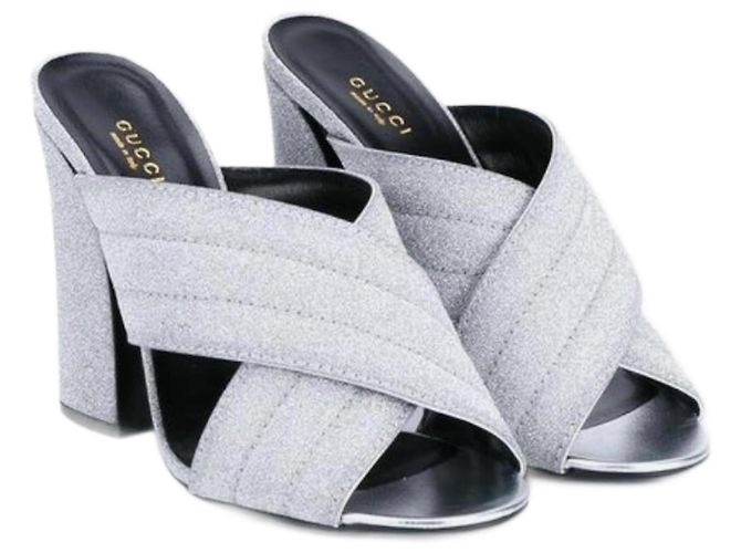 Sandali Gucci Webby in pelle metallizzata argento Metallico