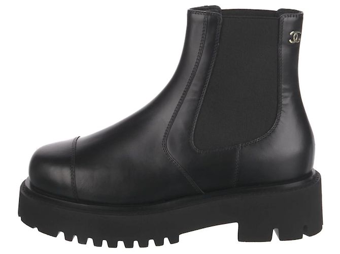Chanel / 2024 Interlocking CC Logo Chelsea Boots 41 Black