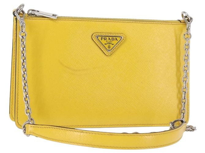 Saffiano Borsa a Spalla PRADA in Pelle Safiano Gialla Argento Auth 142941 Giallo