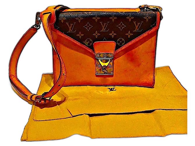 Louis Vuitton Sac Biface Monogramme Marron